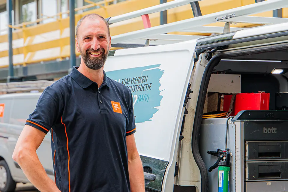 Pascal bij de klusbus